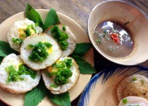 Bánh căn trứng cút cực kì thơm ngon