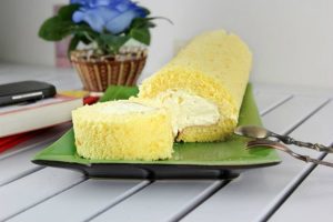 cách làm bánh bông lan cuộn kem sầu riêng