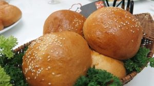 kinh doanh lò bánh mì vốn ít lời nhiều